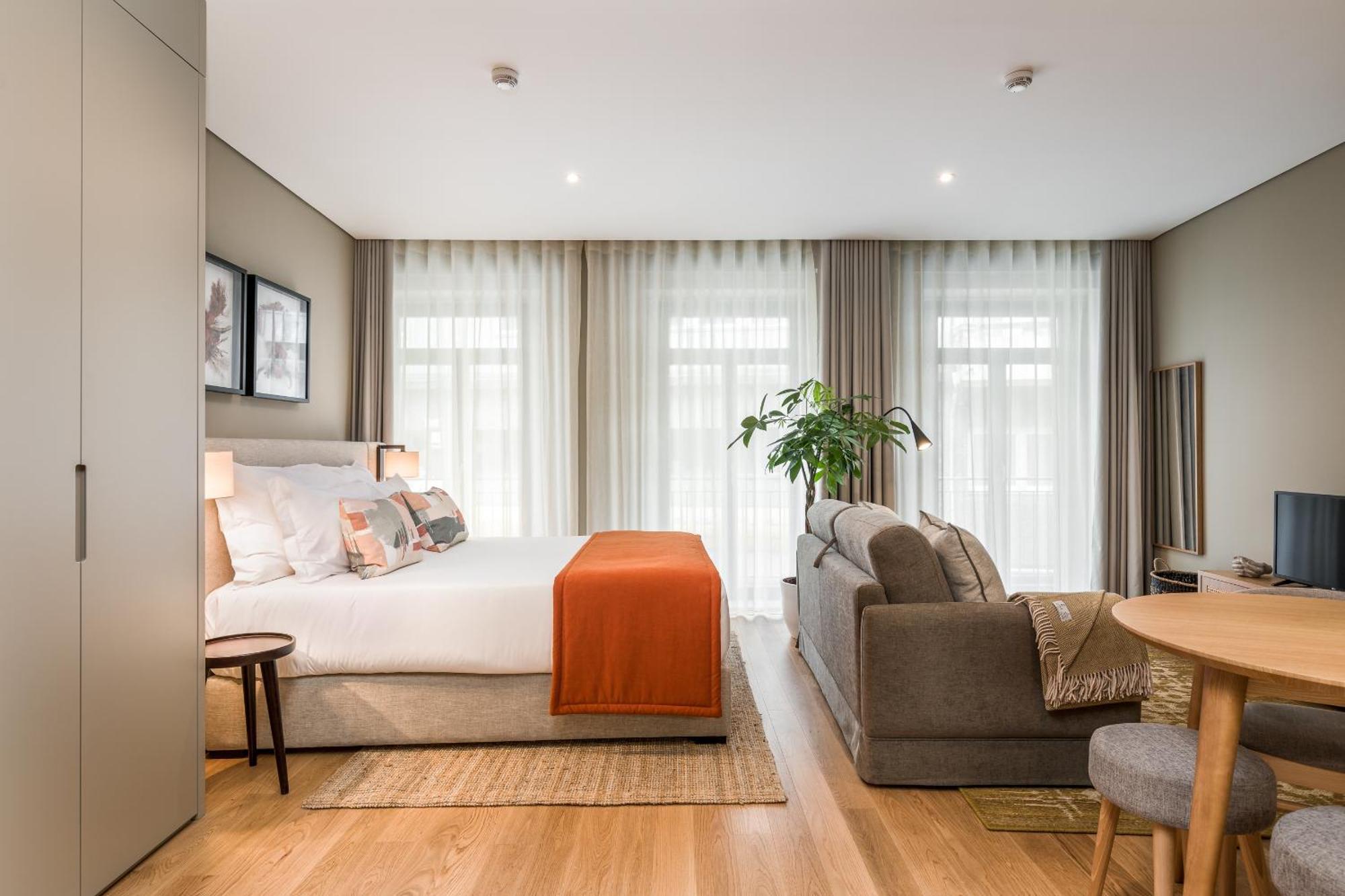 Legends House By Sweet Porto Aparthotel Стая снимка