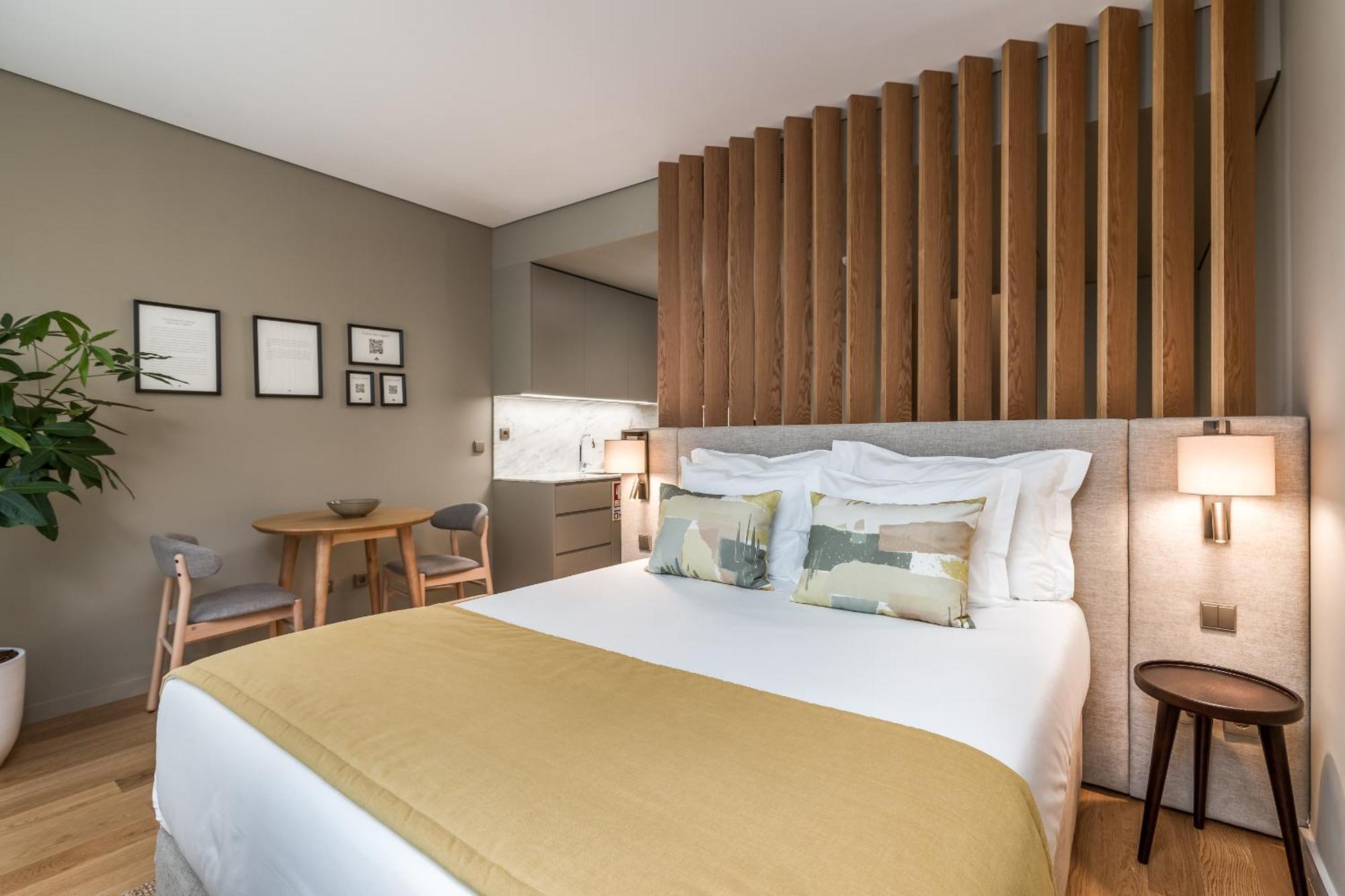 Legends House By Sweet Porto Aparthotel Стая снимка