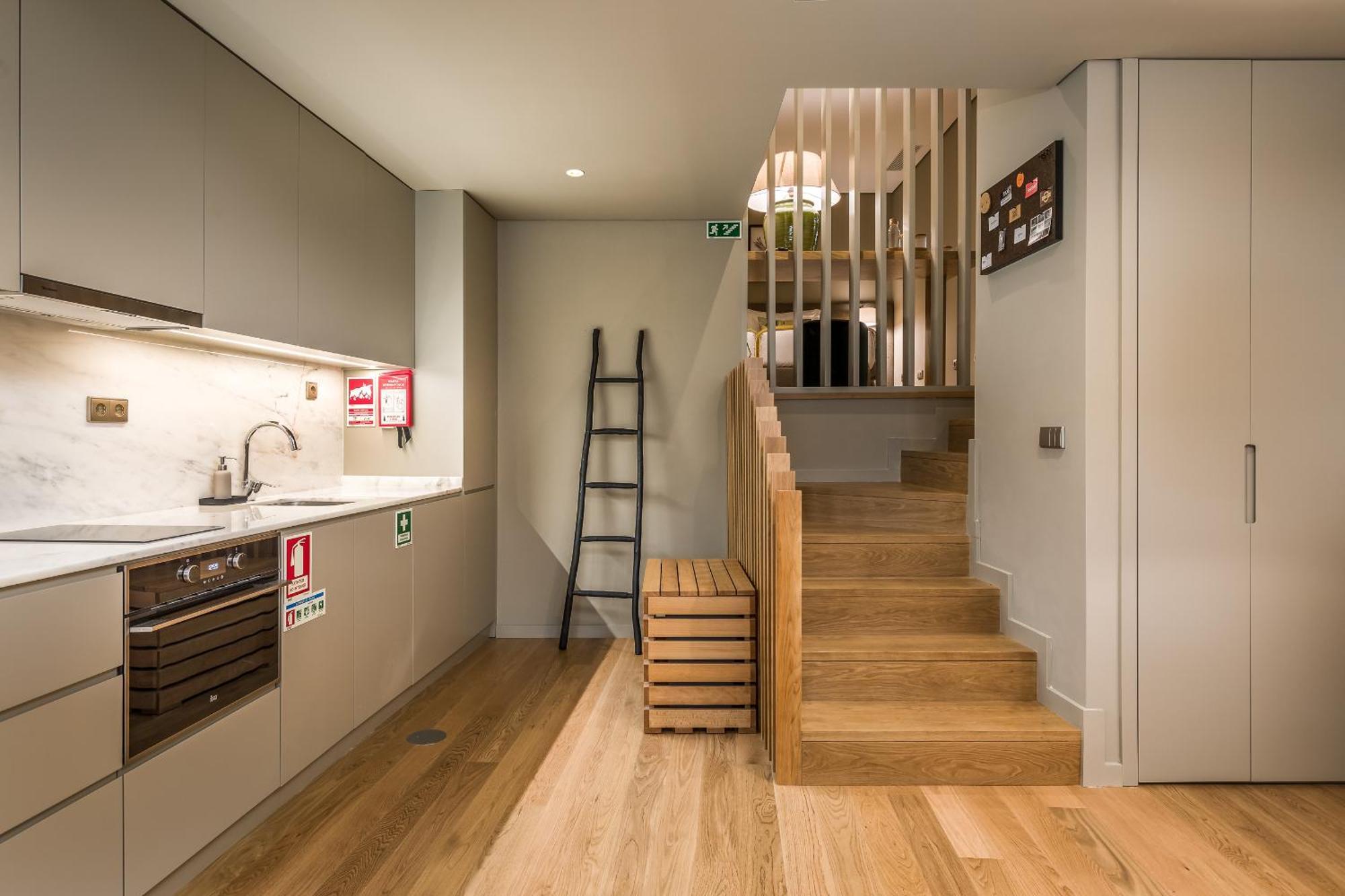 Legends House By Sweet Porto Aparthotel Стая снимка